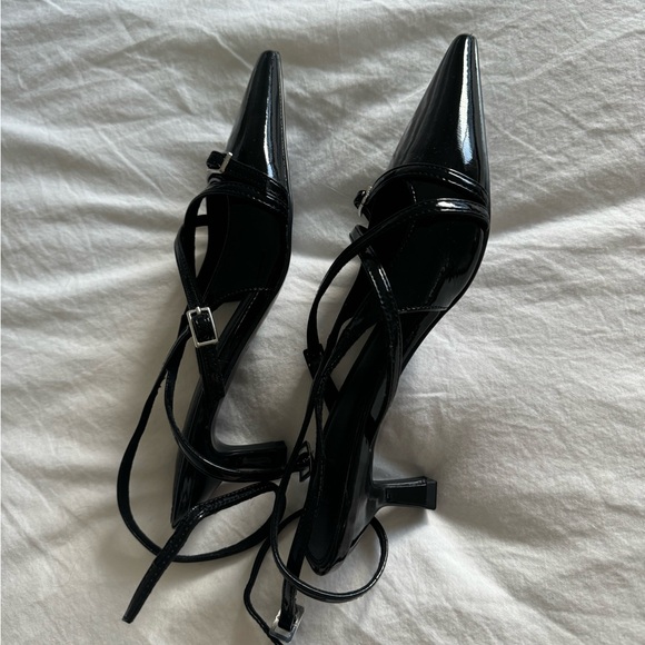 ASOS Design black buckle detail kitten heels - Picture 7 of 7